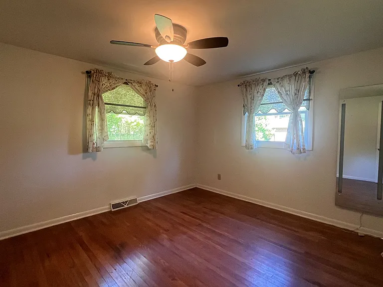 4242 W Beech Ln — Photo 10