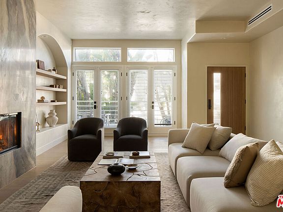 2nd image of 18 Voyage St