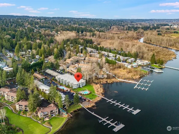 4214 W Lake Sammamish Parkway NE #204, Redmond, WA 98052