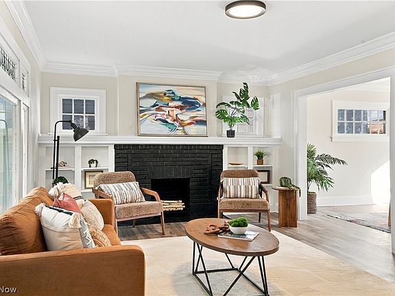 4th image of 2119 Hampstead Rd