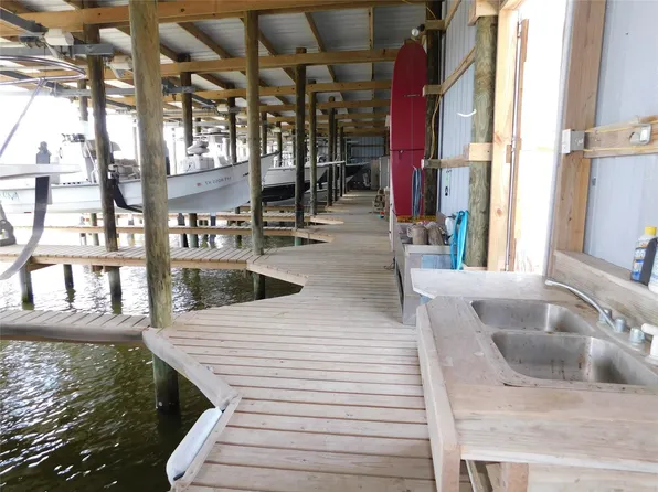 7 W Port St Lot 7W, Pt Lavaca, TX 77979