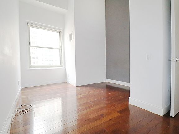 2nd image of 88 Greenwich St APT 1705