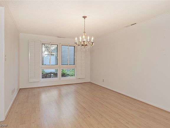 4th image of 17543 Fairlawn Dr