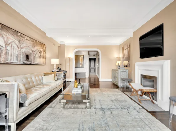 65 Central Park West image 3 of 14