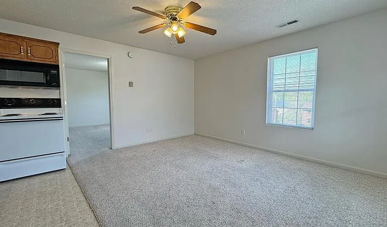 3269-3 Tower Dr — Photo 2