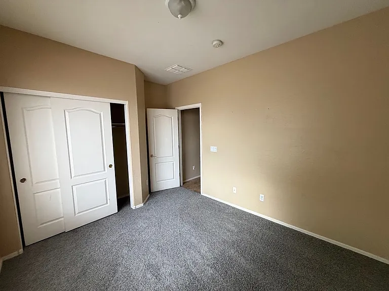 3202 S 104th Ave — Photo 13