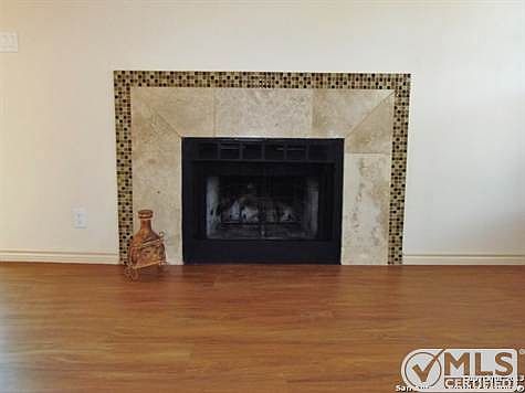 4th image of 6323 Les Harrison Dr