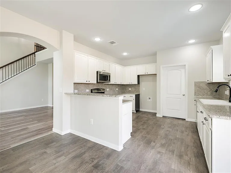 12112 Timber Arch Ln — Photo 5