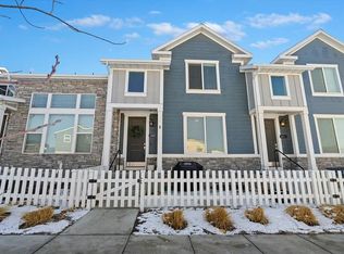 14818 S Queens Garden Ln, Bluffdale, UT 84065