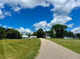 28275 State Highway 22, Gaylord, MN 55334