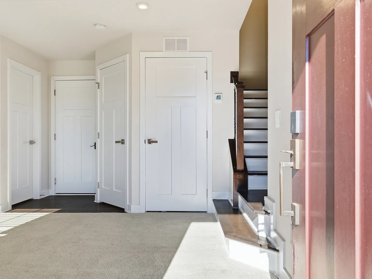 3 bed, 1800 sqft, $2,200 — Photo 4