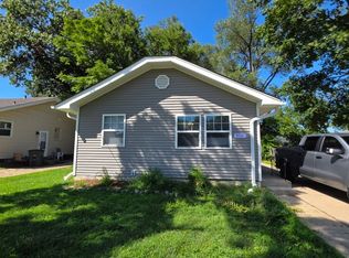 3111 Lincoln Ave, Des Moines, IA 50310