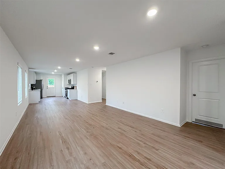 1515 Las Cuevas Dr — Photo 5
