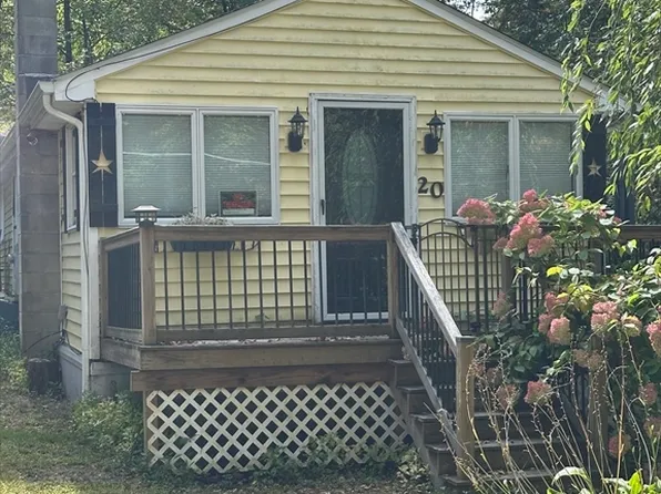 20 Athens Ave, Rutland, MA 01543