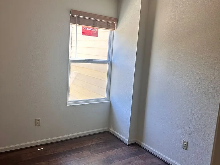 7002 Marsh Way — Photo 9