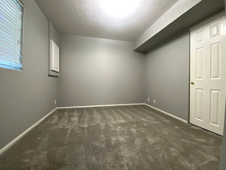 15418 Camden Ave — Photo 13