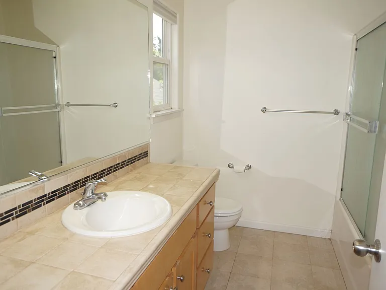3822 SE Schiller St — Photo 21