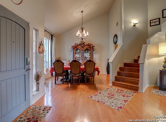 2nd image of 219 Las Brisas Blvd