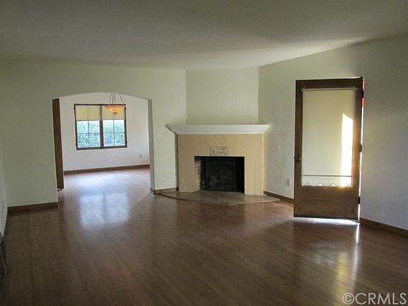 4th image of 915 La Feliz Dr