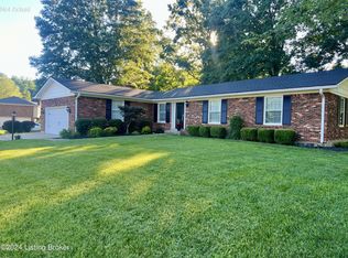 8700 Mountain Brook Dr, Louisville, KY