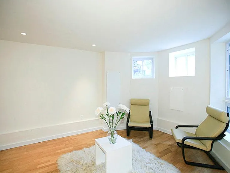 1522 E Capitol St NE — Photo 2