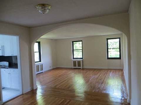 2nd image of 2728 Henry Hudson Pkwy Ph 3