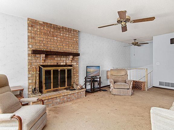 4th image of 1809 W 138th St