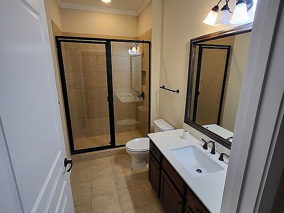 4th image of 217 Laurel Creek Ct