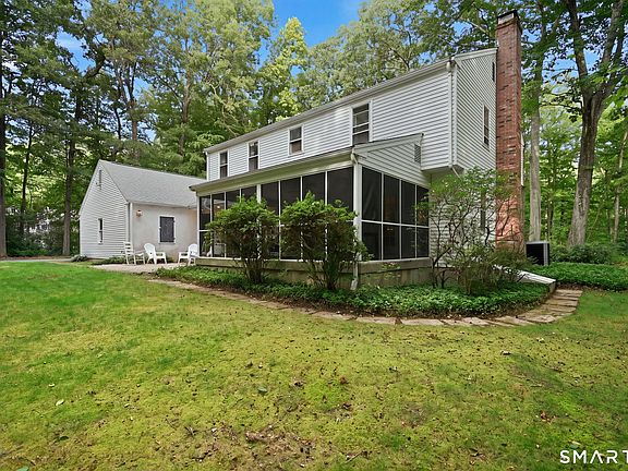 3rd image of 39 Laurel Lane