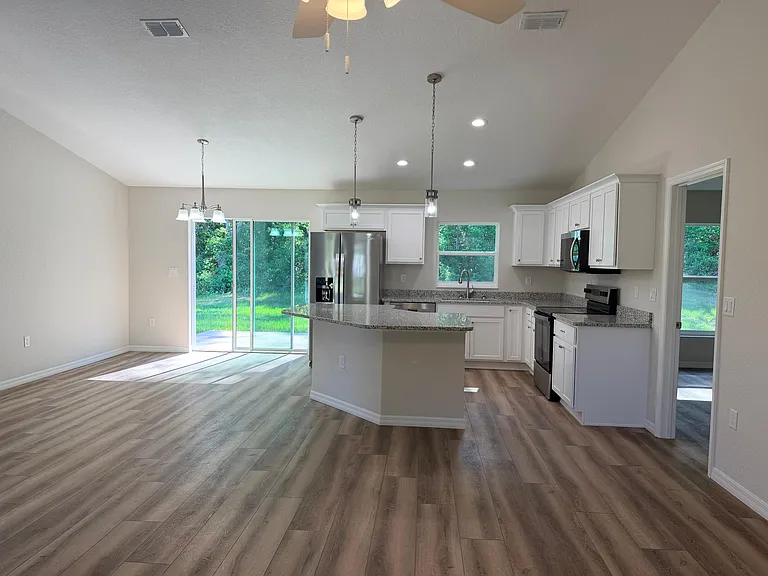 8123 SW 200th Ct — Photo 12