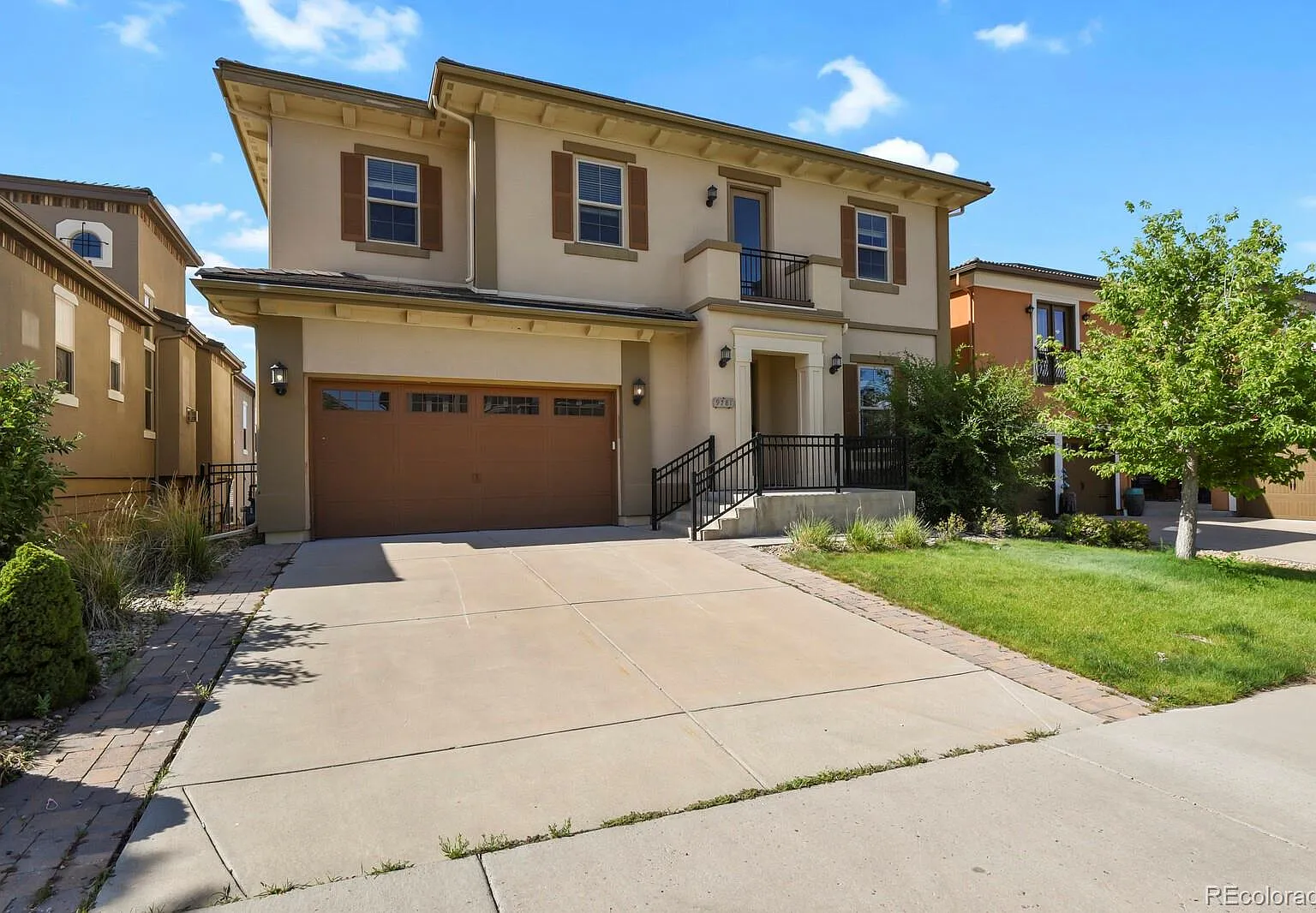 4 bed, 3.5 bath, 3912 sqft, $5,000 — Photo 2