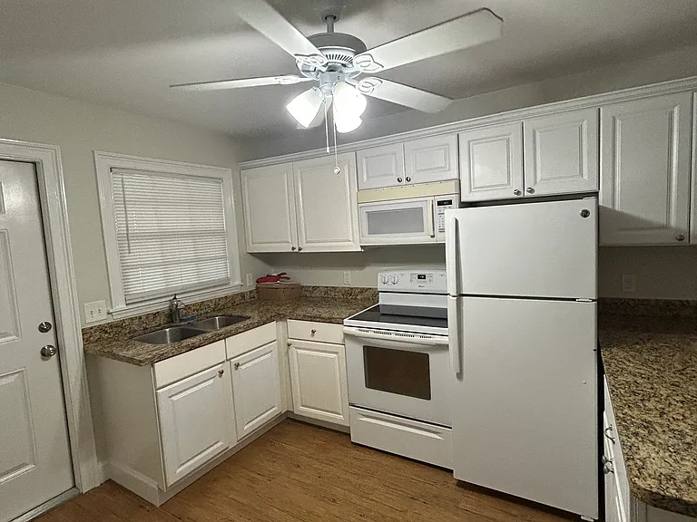 801 Emma St #202 — Photo 3