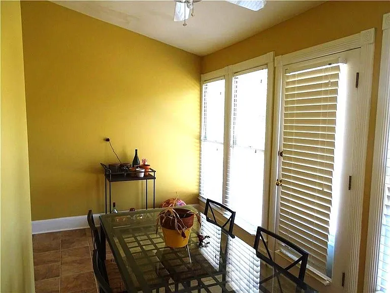 410 Forestgate Ct — Photo 13