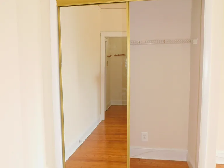 625 11th St #2 — Photo 3