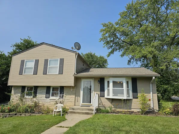 831 W Briarcliff Dr, Bloomington, IN 47404