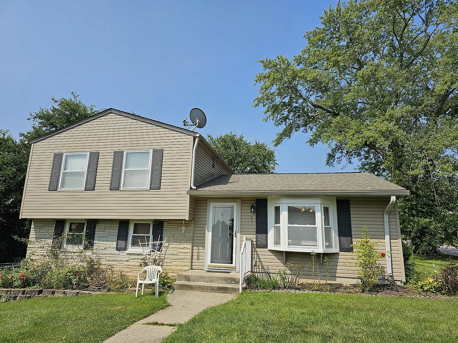 831 W Briarcliff Dr photo 1