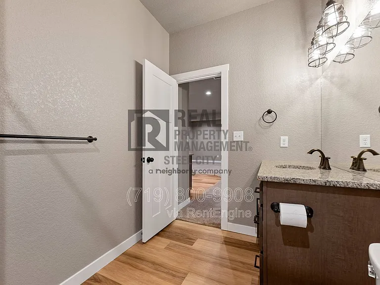 1886 E Jerrian Ln — Photo 35