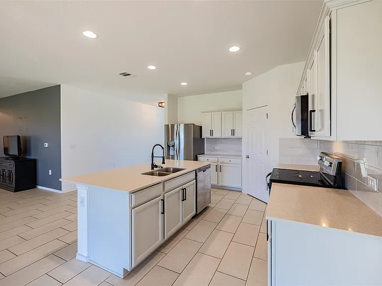 6300 Routenburn St — Photo 12