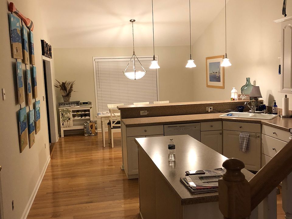Kitchen to dining room