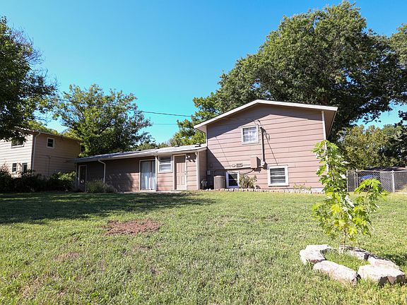 4th image of 7401 W Dorsey Ave