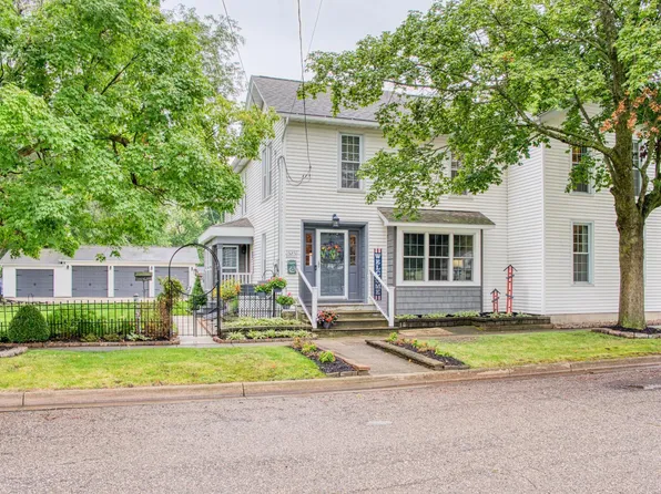 523 Converse St, Corunna, MI 48817
