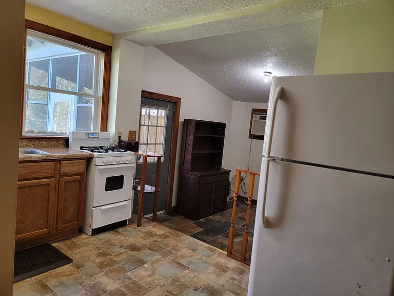 1500 Carriage Dr #0 — Photo 9