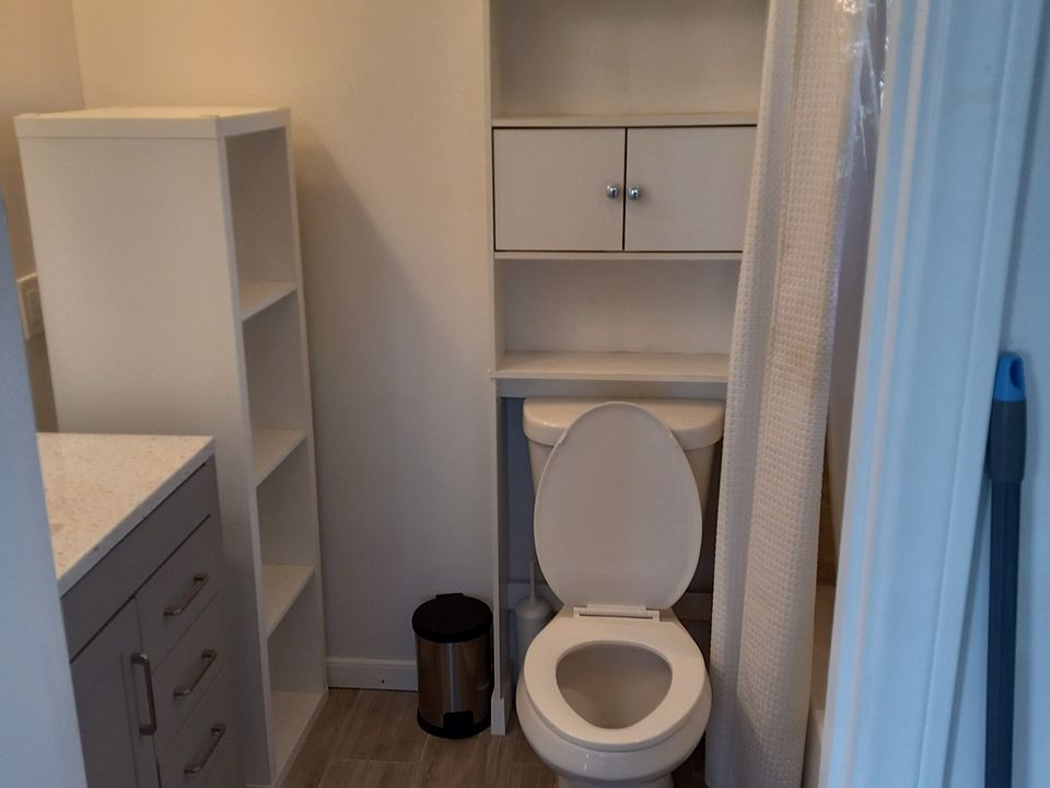 1st image of 1551 Sherbrooke St #1