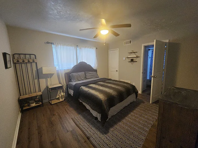 917 Oakview Ave — Photo 13