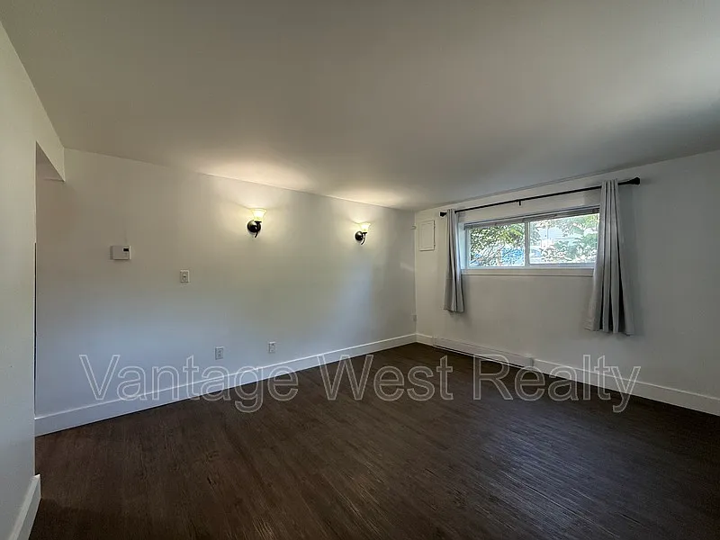 1 bed, 1.0 bath, $1,600 — Photo 3