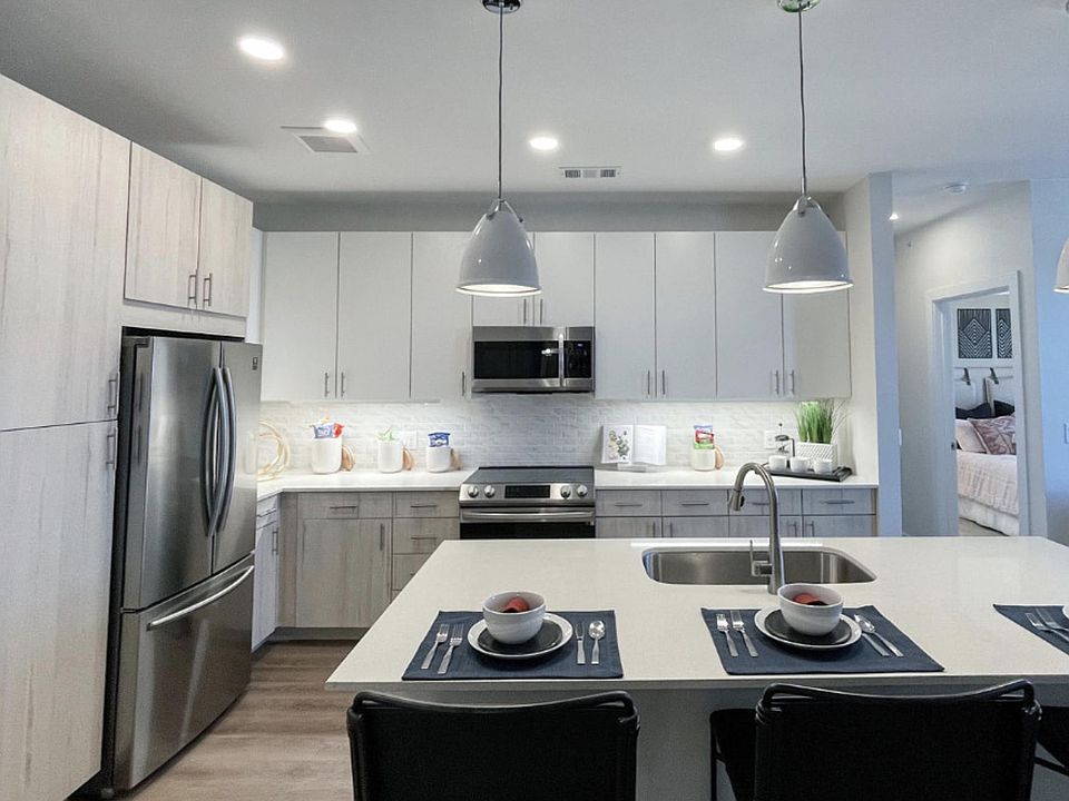 1st image of 1523 Market St #112