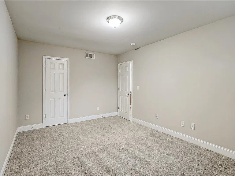 3681 Pavilion Point — Photo 34