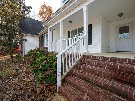 5th image of 80 Leets Springs Ln