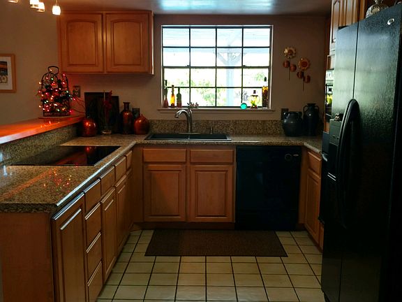 3rd image of 5606 Birchwood Cir