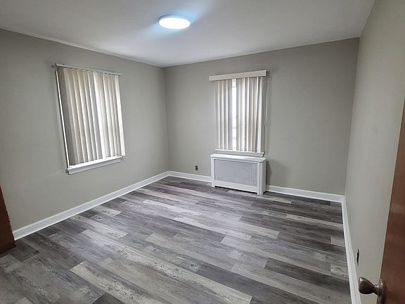 1st bedroom